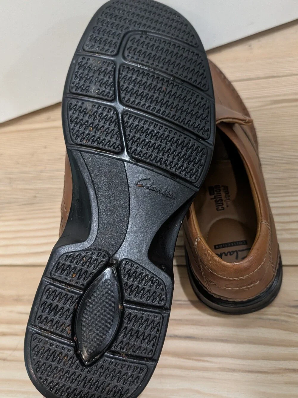 Clarks Tan/Brown Leather Slip-On Loafers